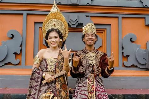 Komang 2025 To𝚛rent search